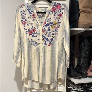 Fig & Flower - Floral Striped Women's Top